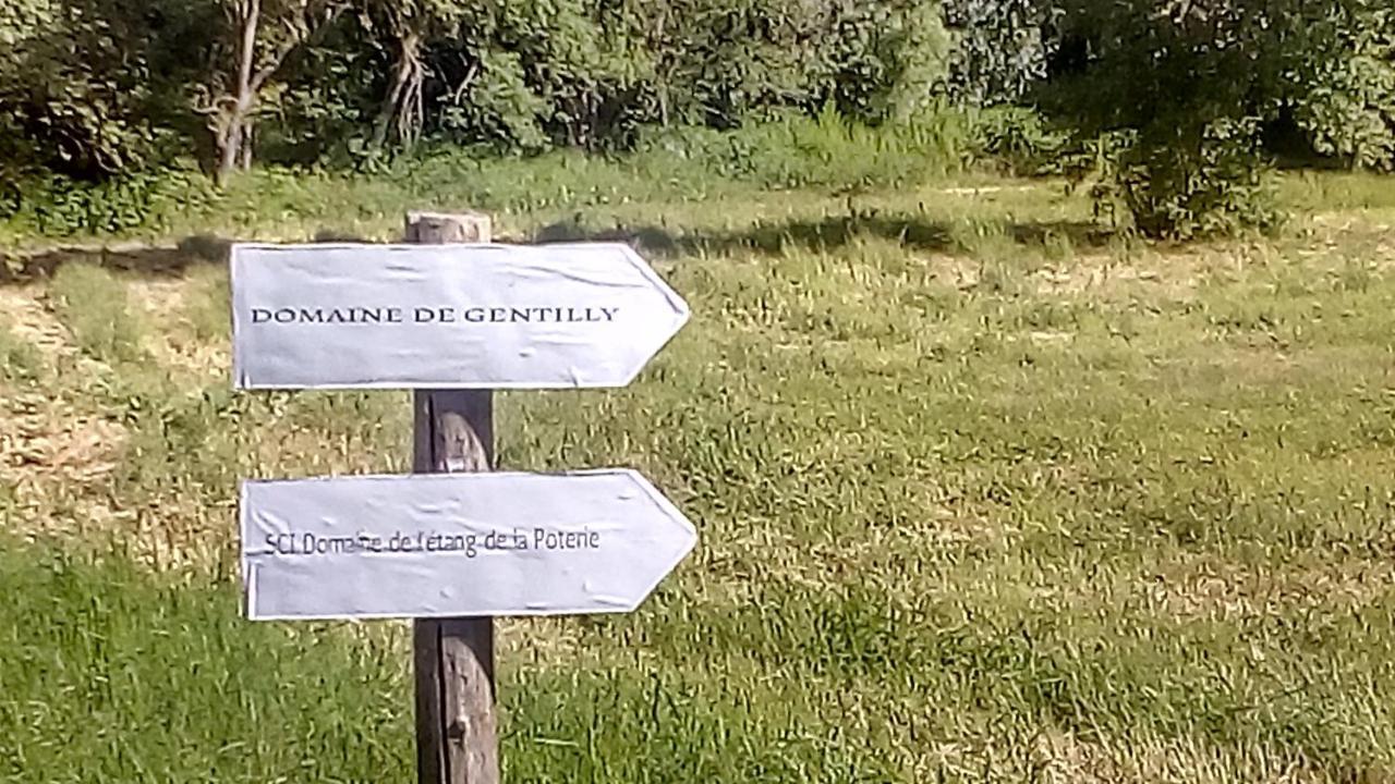 Domaine De Gentilly Saint-Maurice-les-Charencey Bagian luar foto